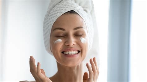 Skincare Myths Debunked: Separating Fact from Fiction