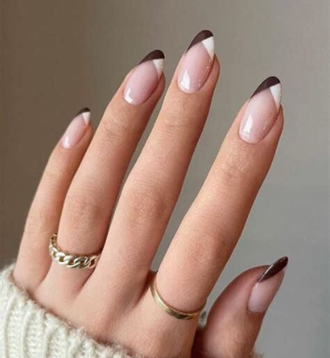 6 Minimalist Nail Designs for a Chic Look