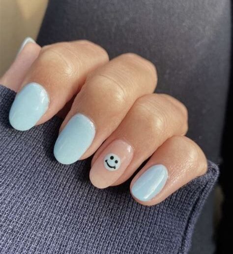 7 Vintage Nail Designs for a Classic Look